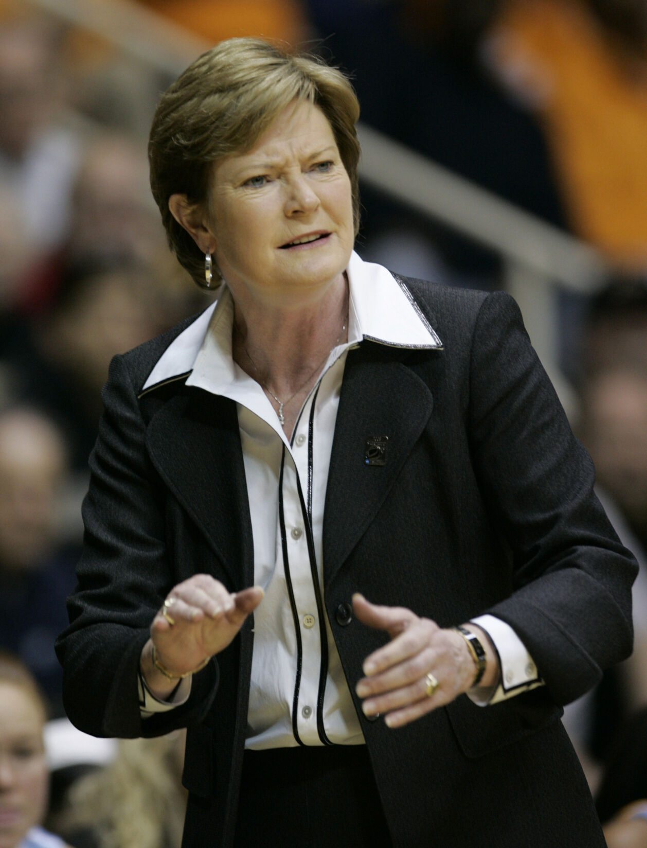 2008: Tennessee gives coach Pat Summitt her 100th NCAA tournament win